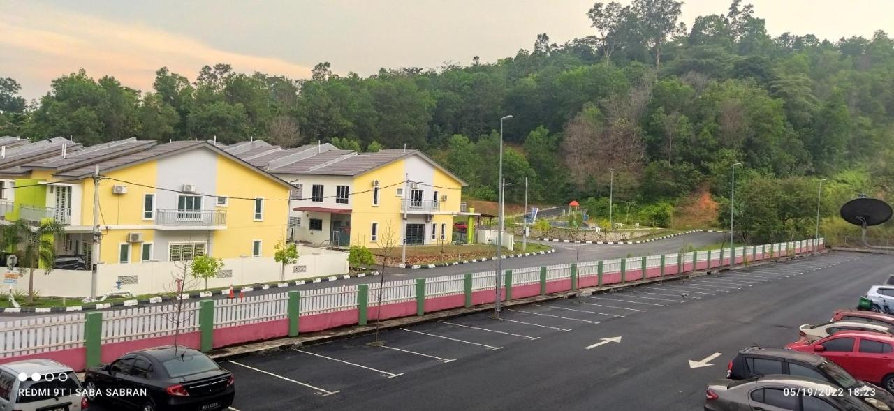 ספאנג D'Zara Homestay מראה חיצוני תמונה